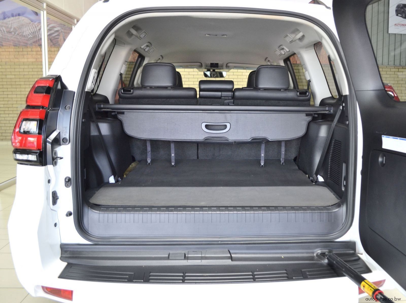 2020 Toyota Prado VX V6 pictures