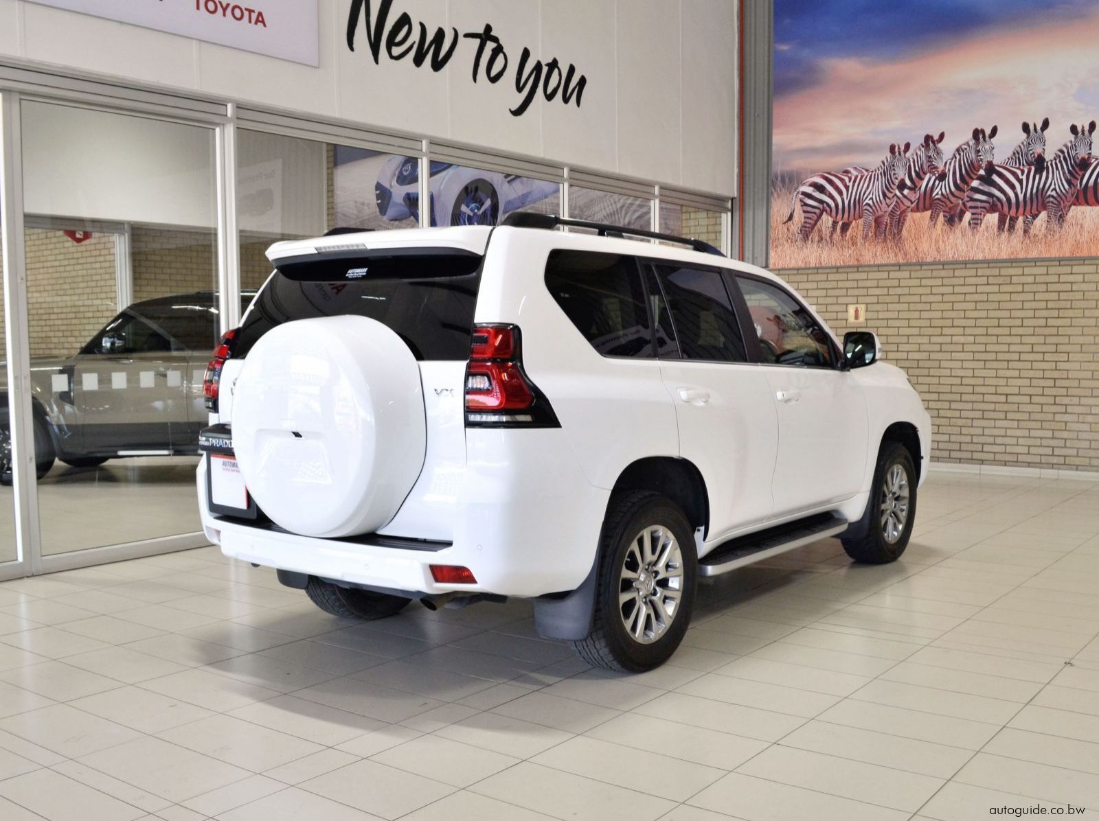 2020 Toyota Prado VX V6 pictures