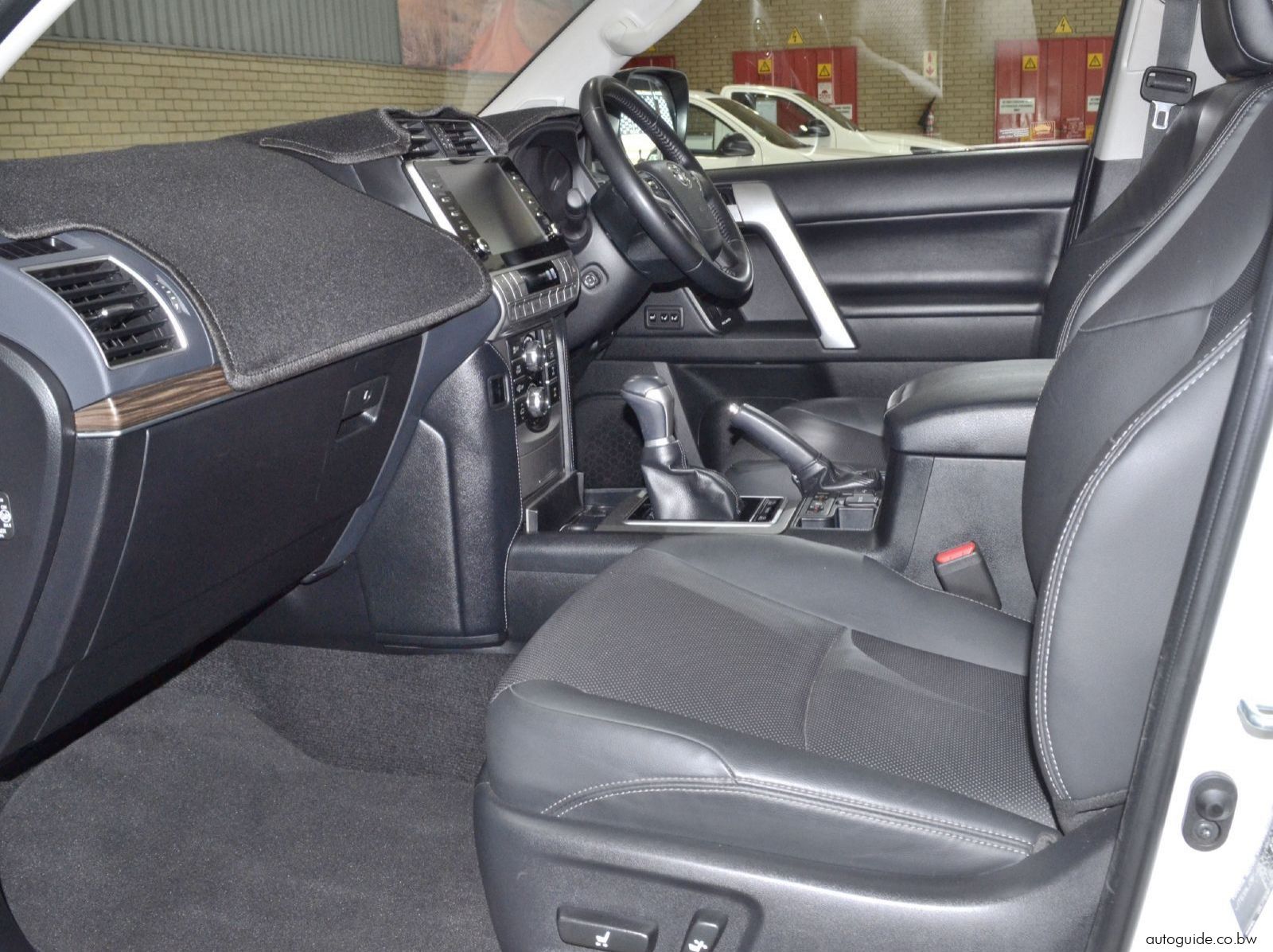 2020 Toyota Prado VX V6 pictures