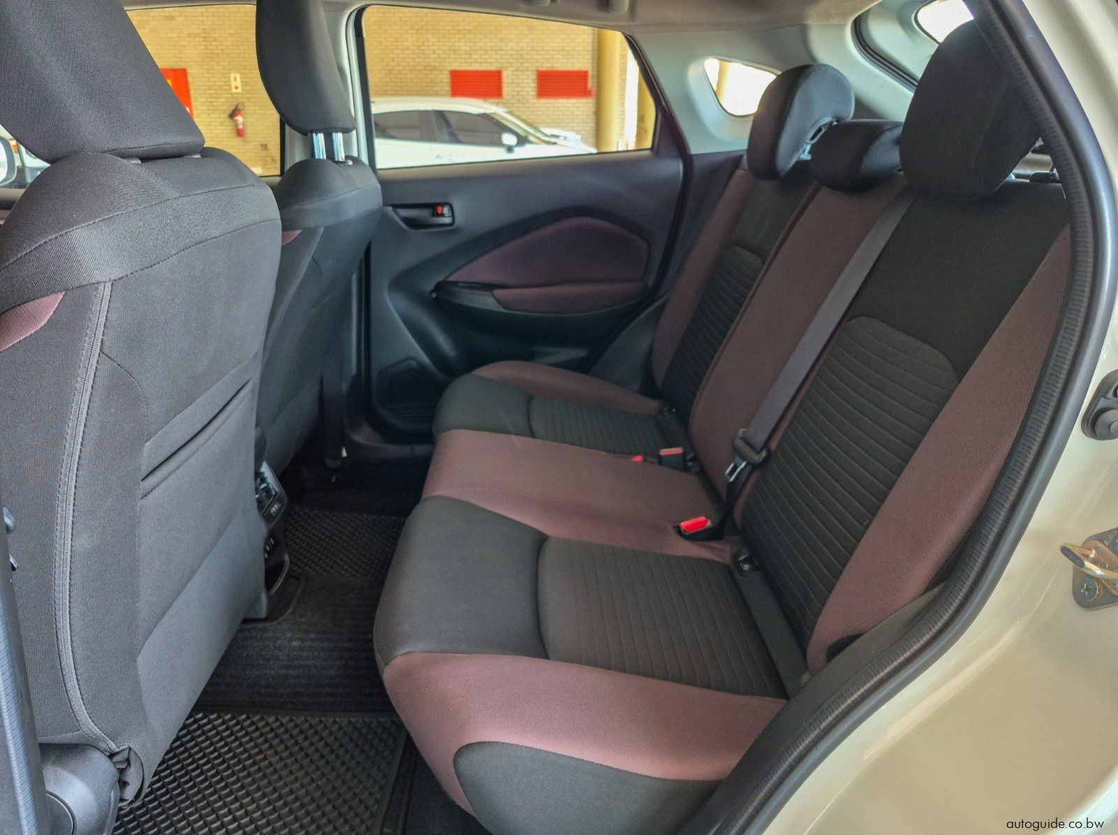 2025 Toyota Starlet Cross XS pictures