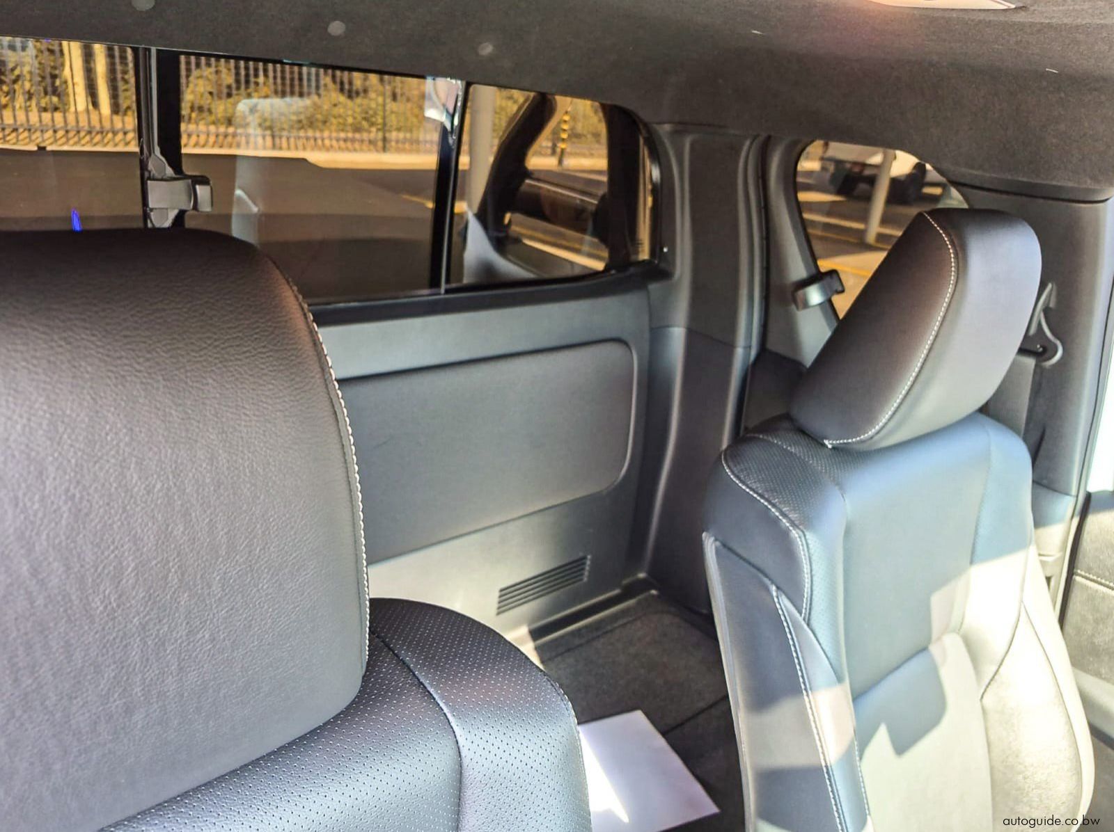 2024 Toyota Hilux Xtra Cab pictures