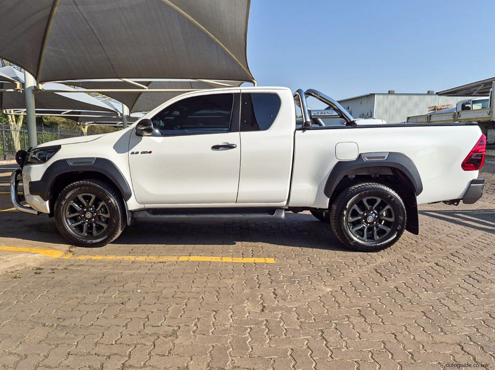 2024 Toyota Hilux Xtra Cab pictures