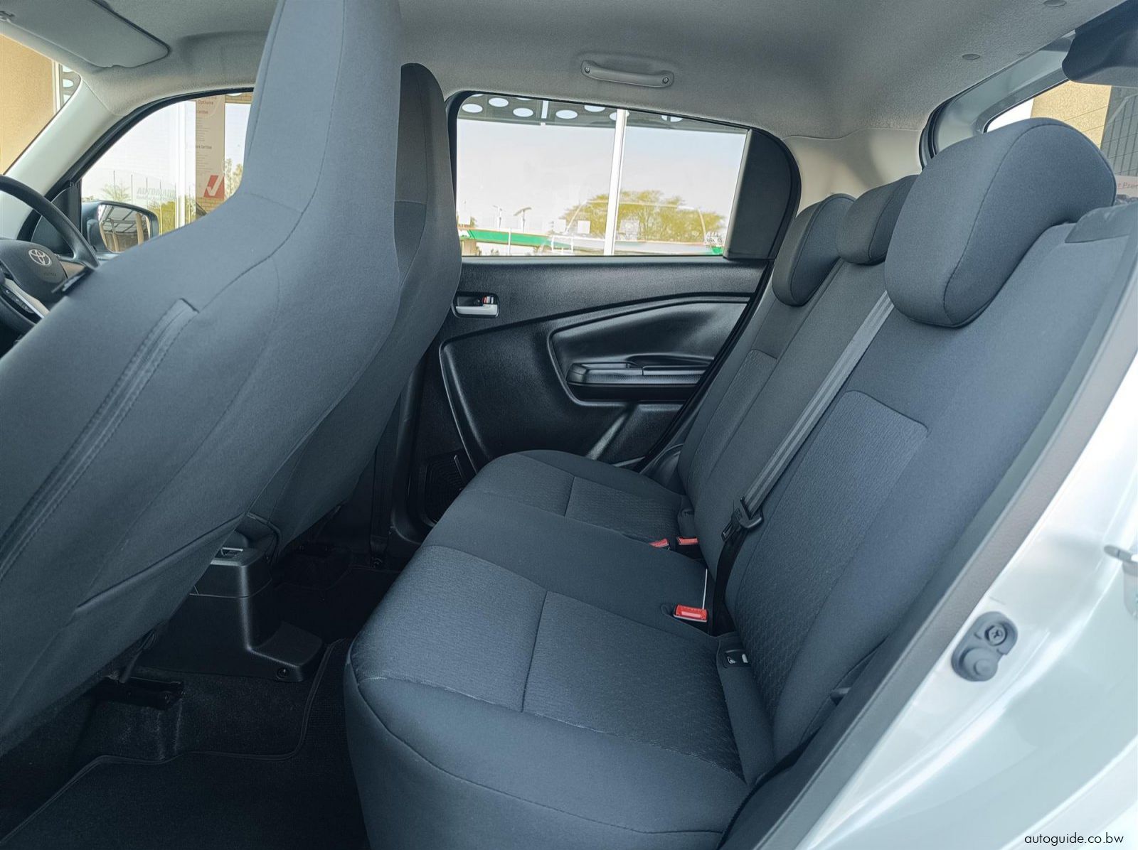 2026 Toyota Vitz 1.0L XR A/T pictures