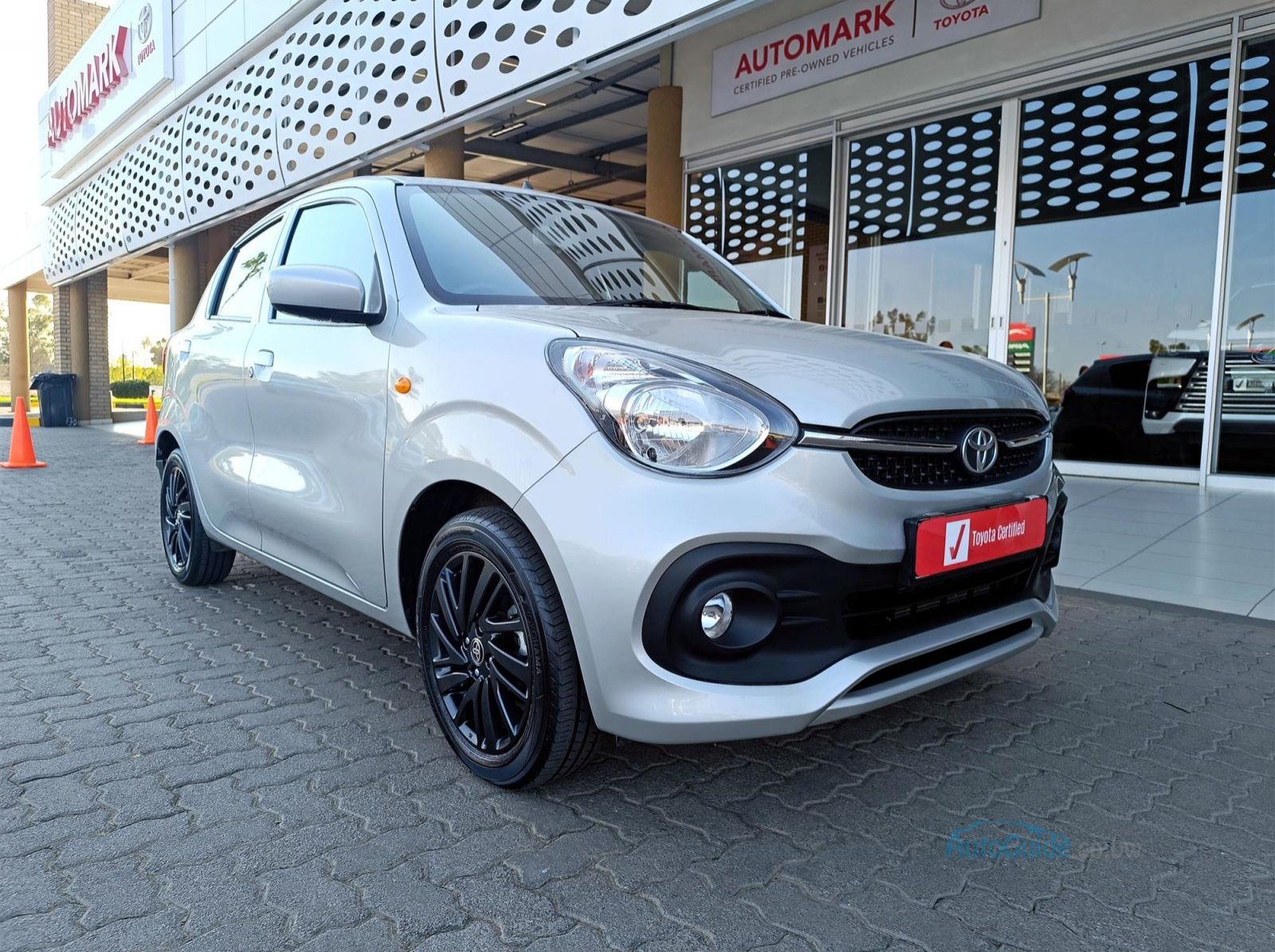2026 Toyota Vitz 1.0L XR A/T pictures