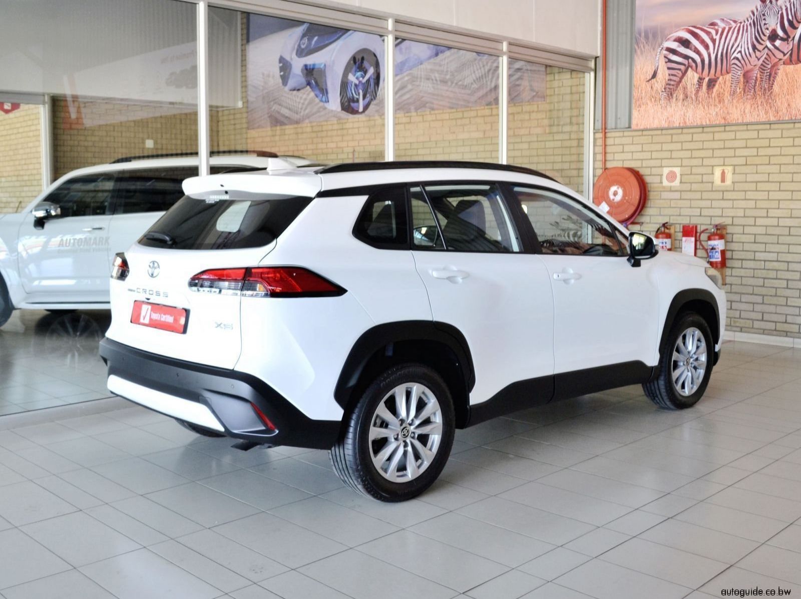 2026 Toyota Corolla Cross 1.8 XS HEV A/T pictures