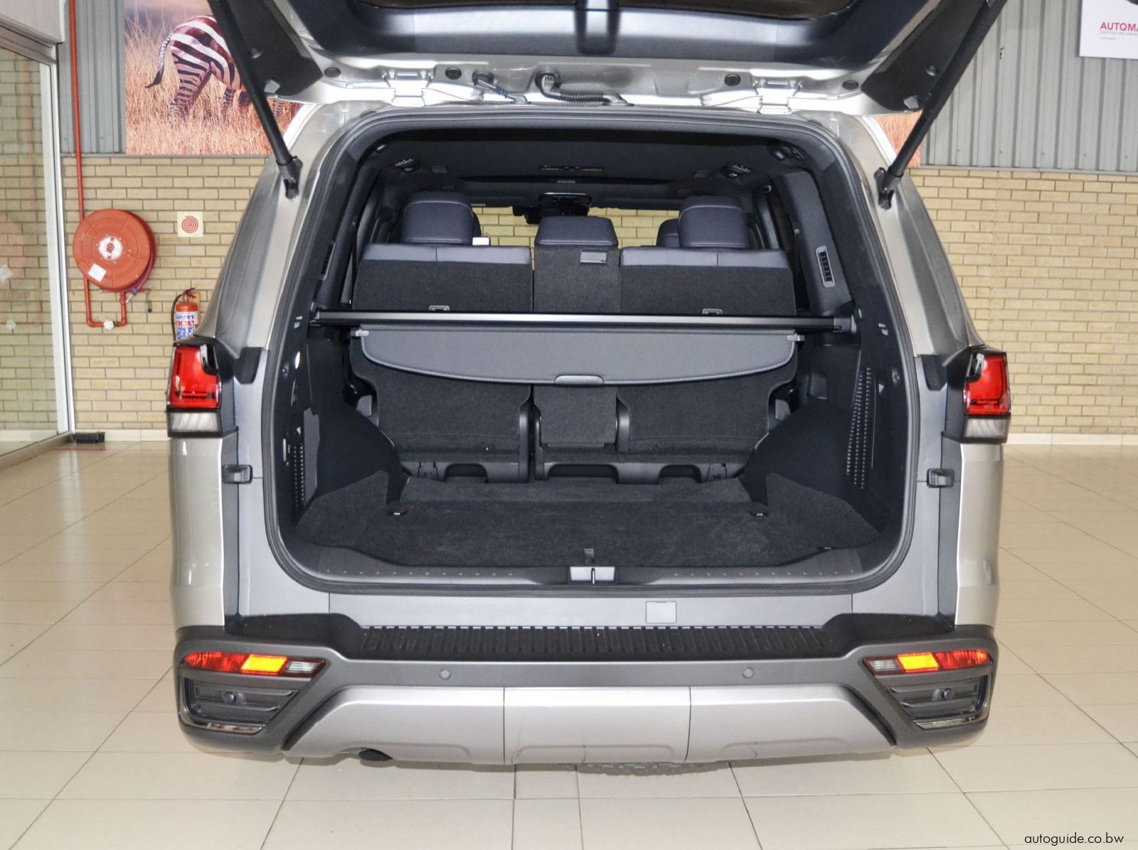 2025 Lexus LX500 D Overtrail pictures