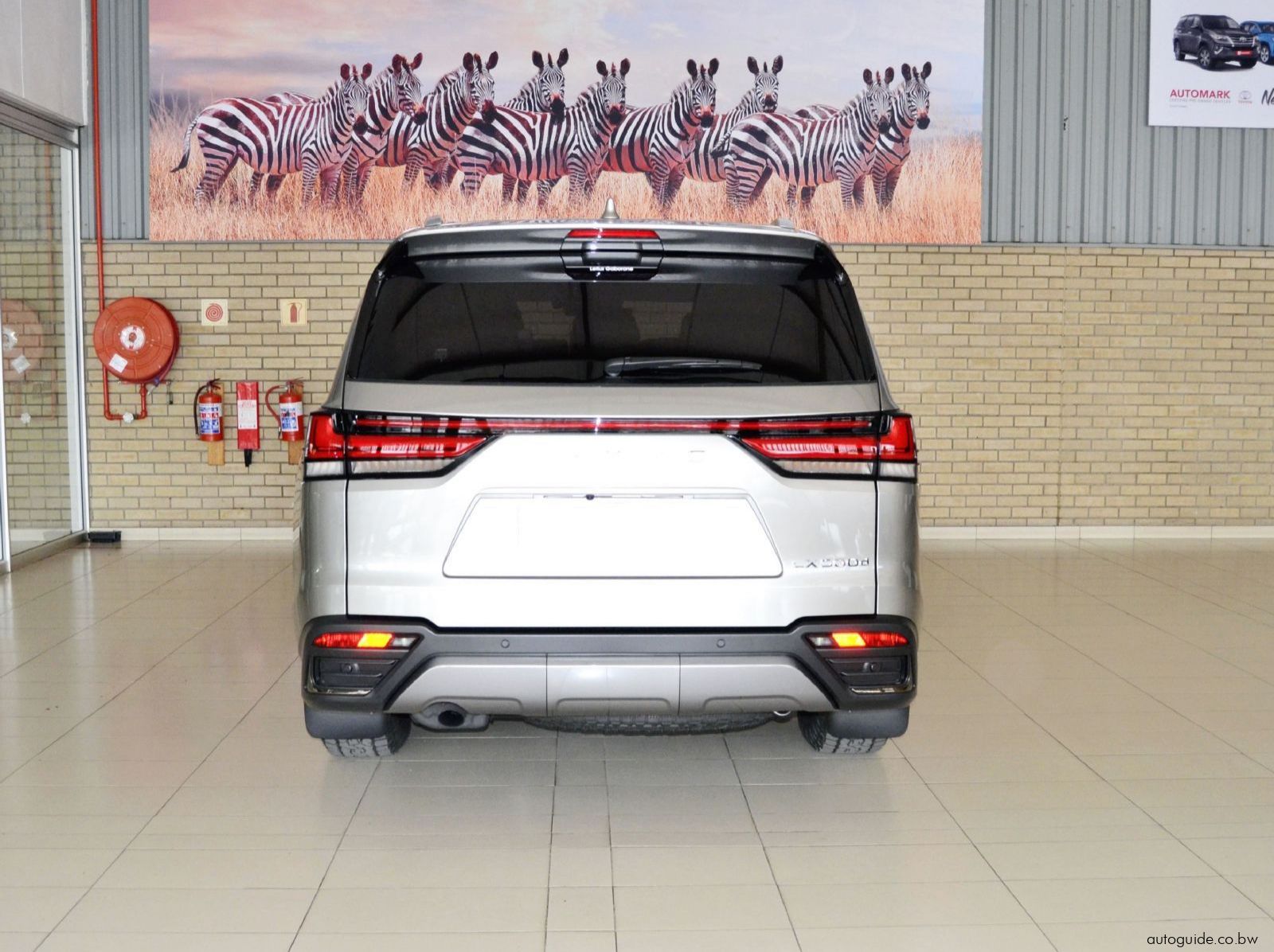 2025 Lexus LX500 D Overtrail pictures