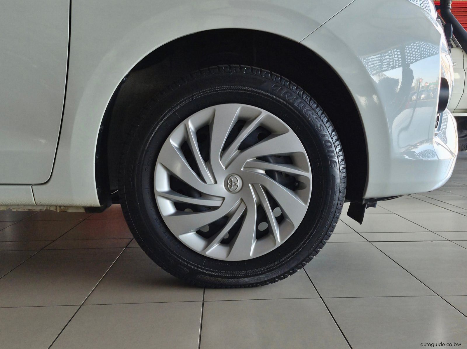 2025 Toyota Rumion 1.5 SX 7 Seater pictures