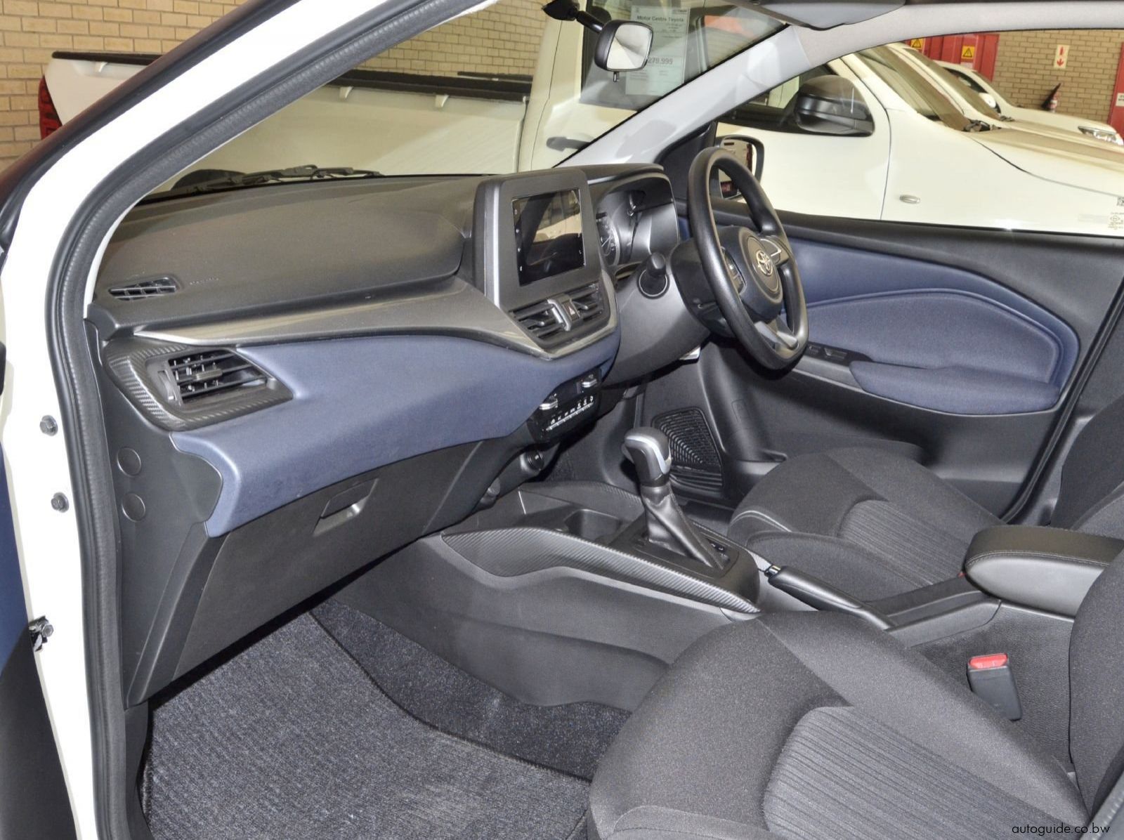 2025 Toyota Starlet XS 1.5L A/T pictures