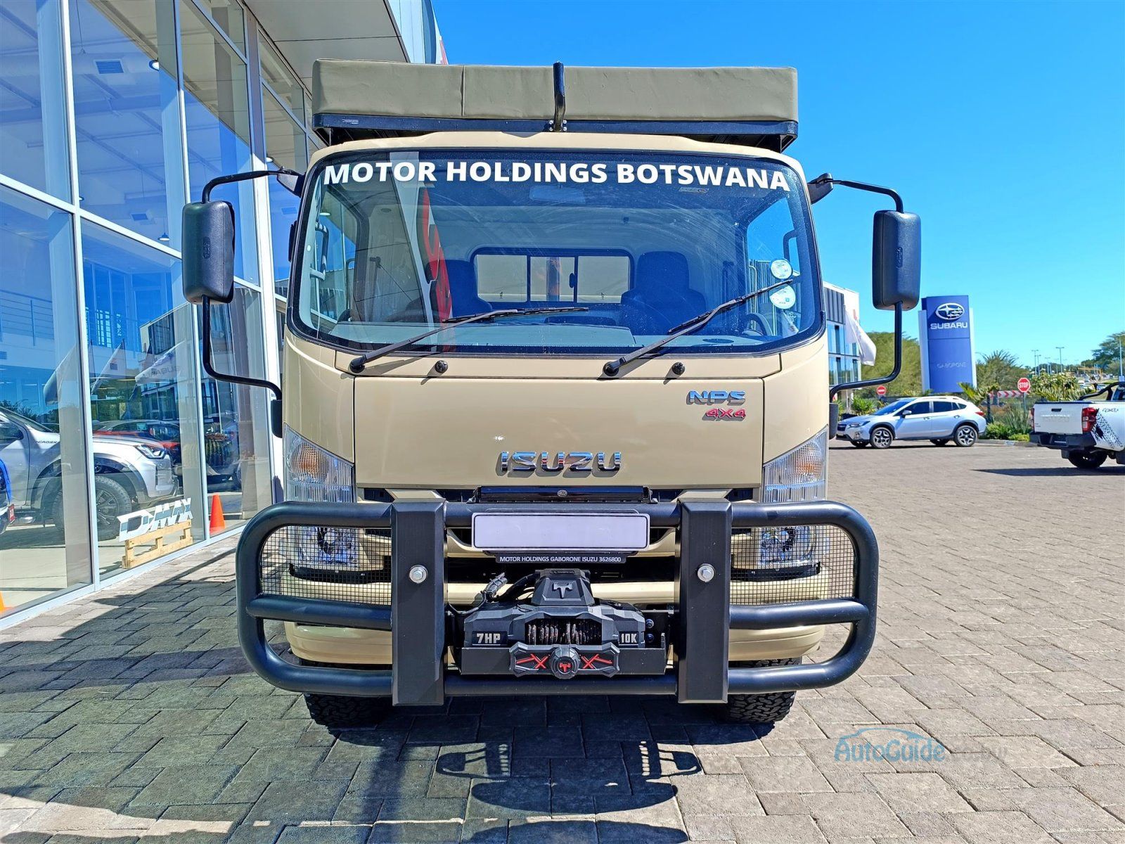 2025 Isuzu NPS 300 photo