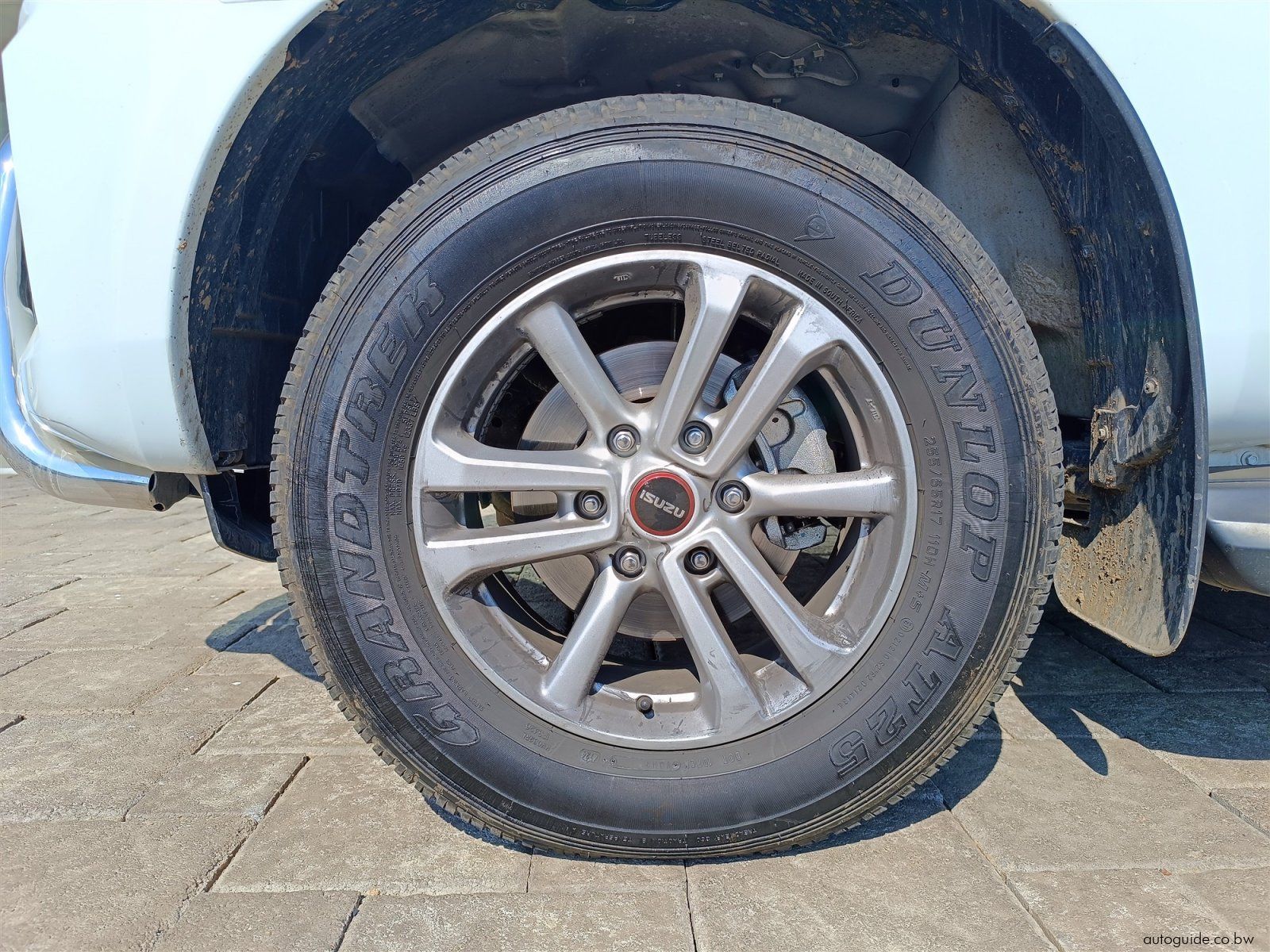 2025 Isuzu D-Max 4x4 3.0L A/T photo