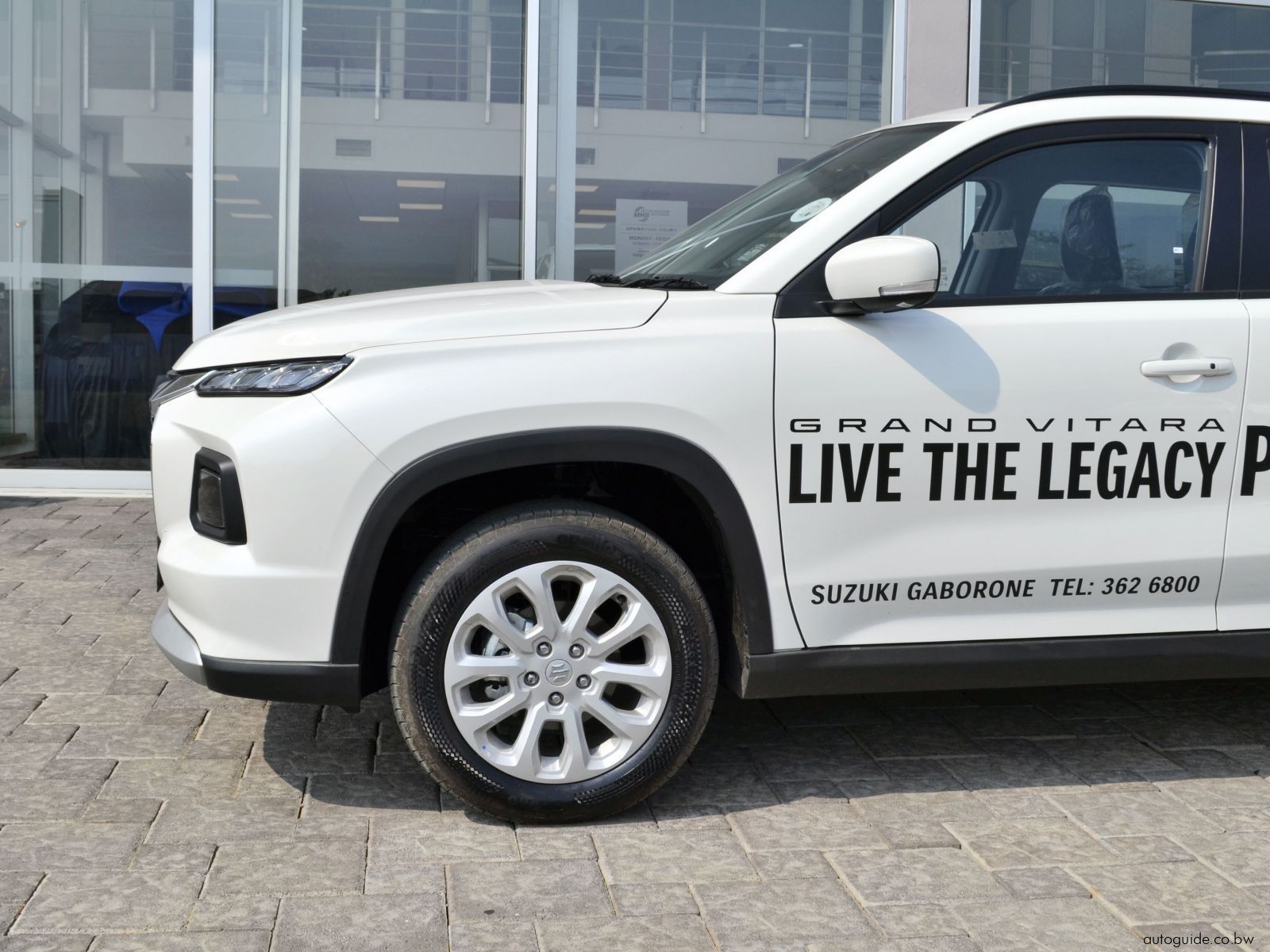 2025 Suzuki Grand Vitara photo