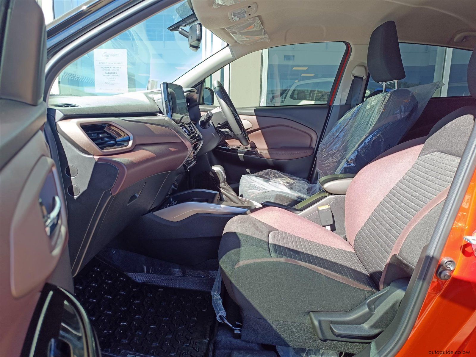2026 Suzuki Fronx GLX A/T 1.5L photo