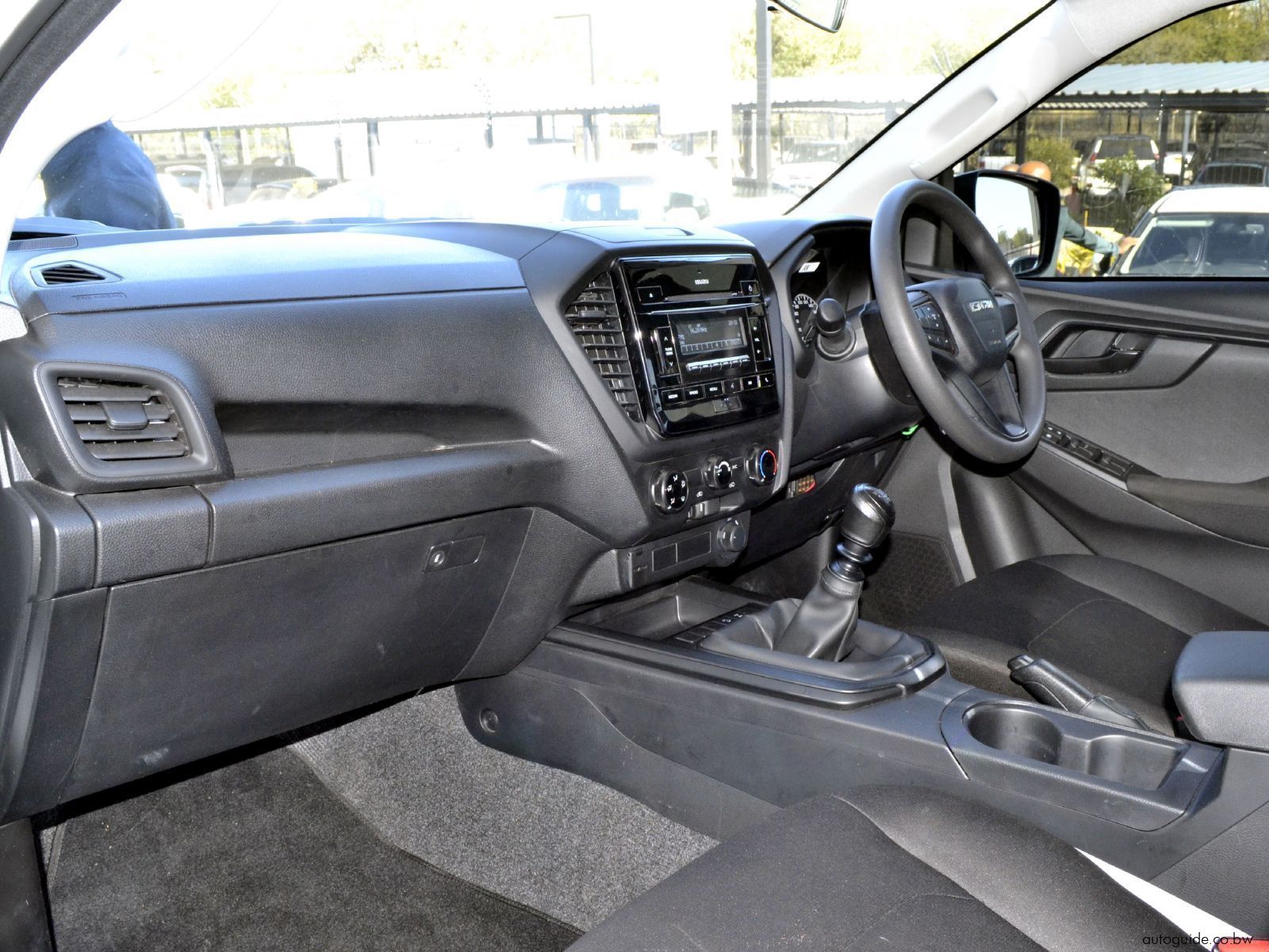 2024 Isuzu D-Max 1.9L 4x4 D/Cab photo