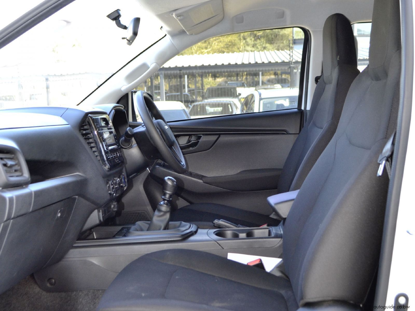 2024 Isuzu D-Max 1.9L 4x4 D/Cab photo