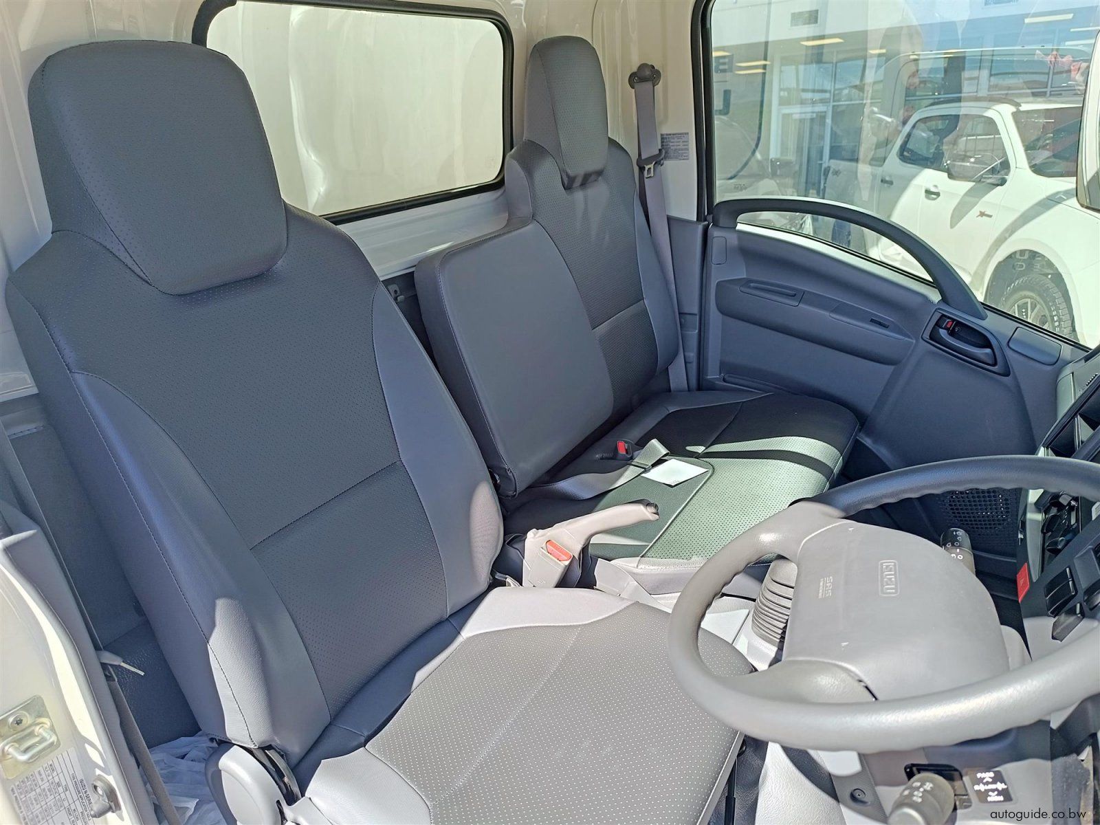 2022 Isuzu NLR 150 photo