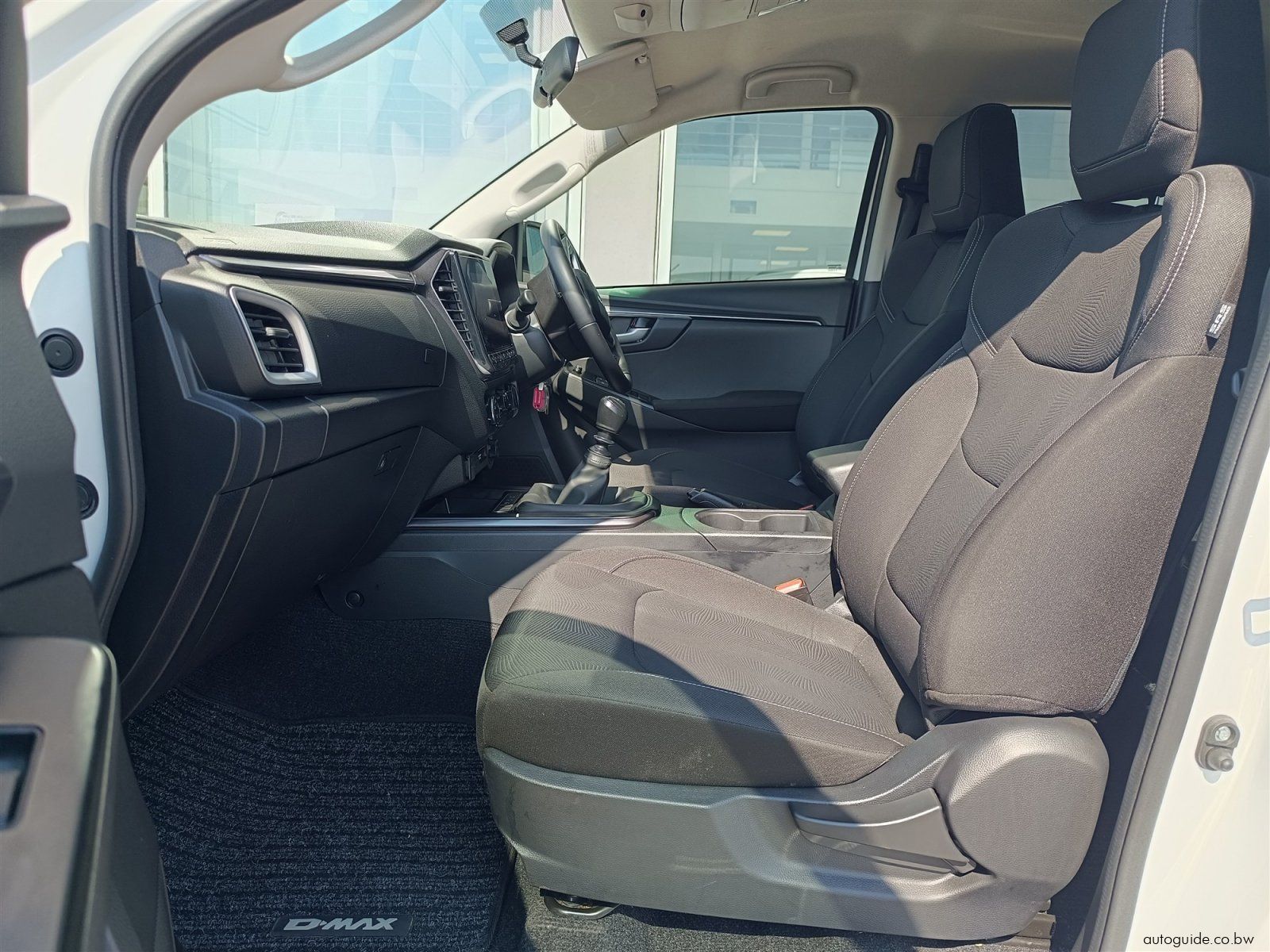 2025 Isuzu D-Max 4x4 3.0L photo