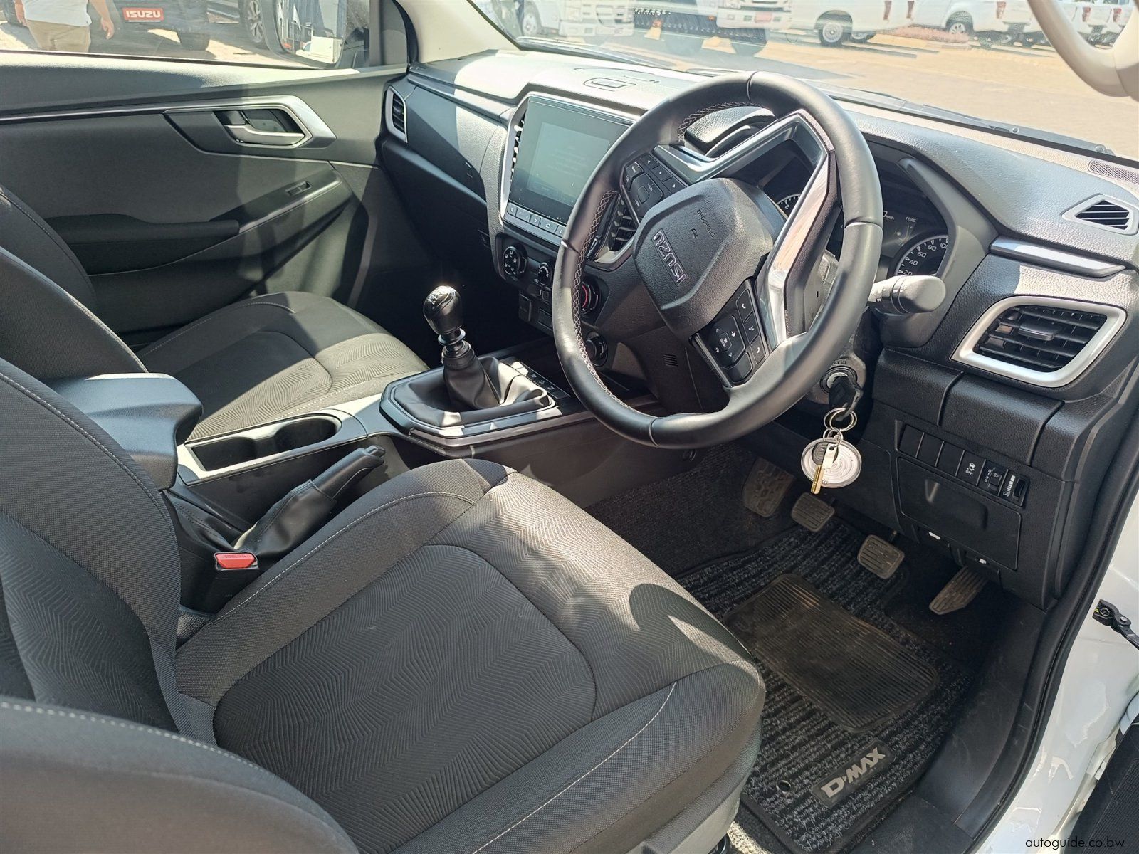 2025 Isuzu D-Max 4x4 3.0L photo