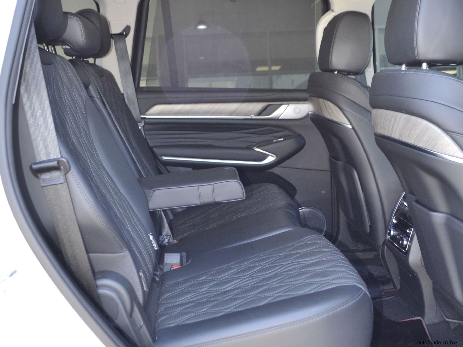 2025 GWM Tank 500 - Petrol/ Hybrid photo