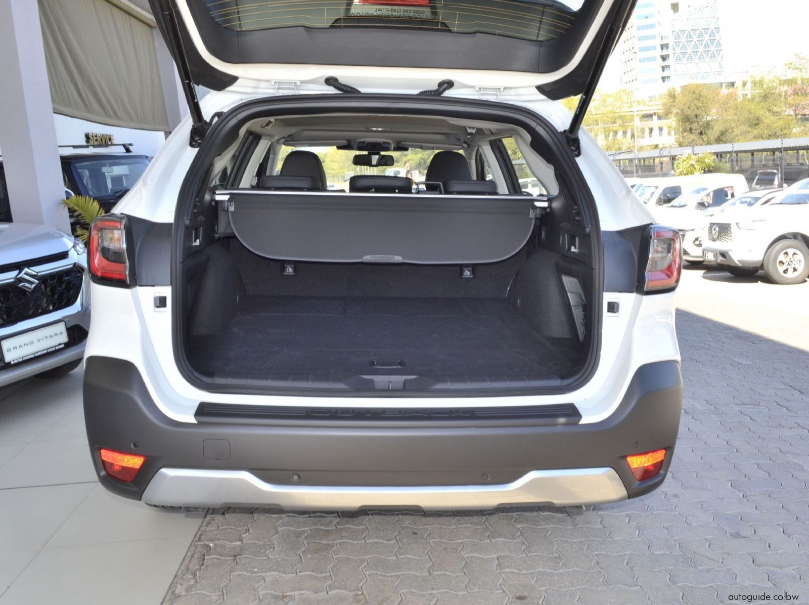 2025 Subaru Outback XT pictures