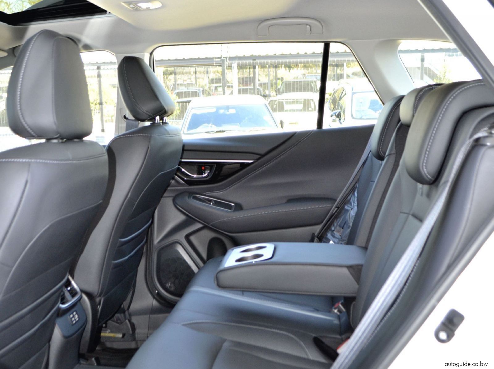 2025 Subaru Outback XT pictures