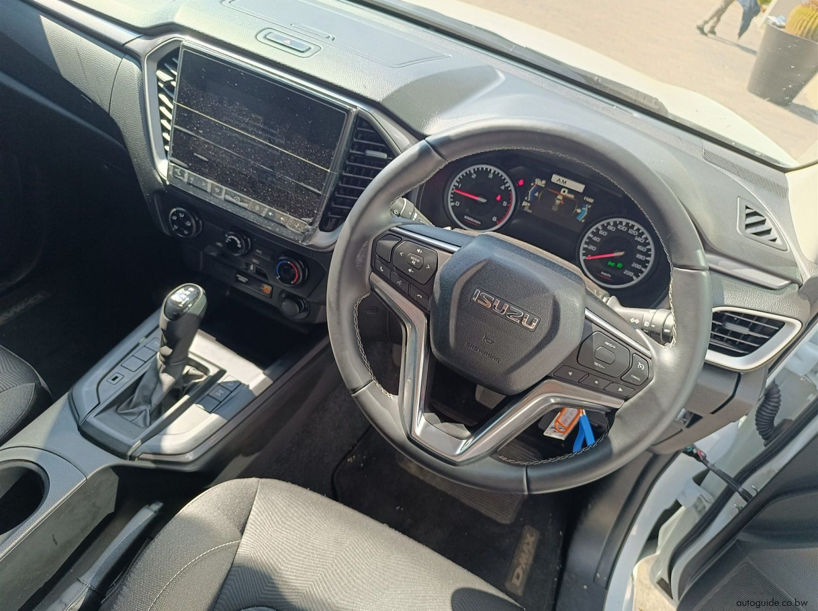2025 Isuzu D-Max 4x4 3.0L A/T pictures