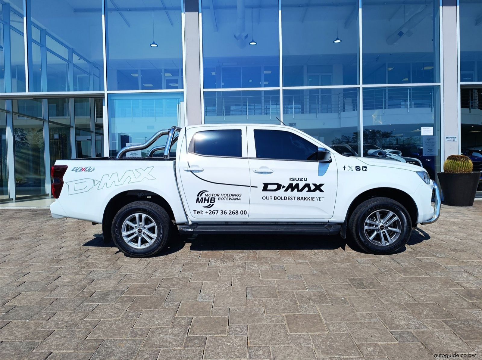 2025 Isuzu D-Max 4x4 3.0L A/T pictures