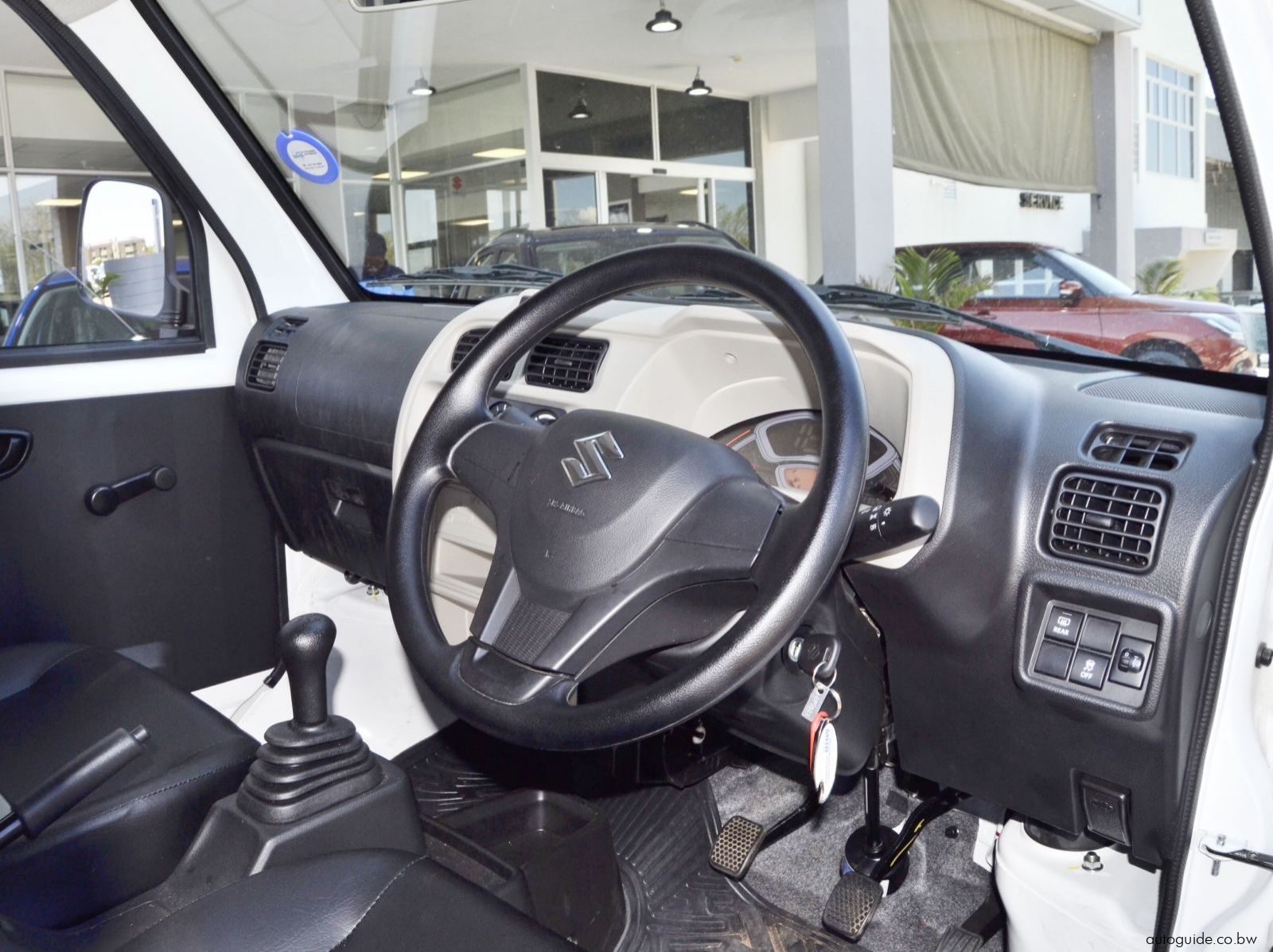 2025 Suzuki Ecco pictures