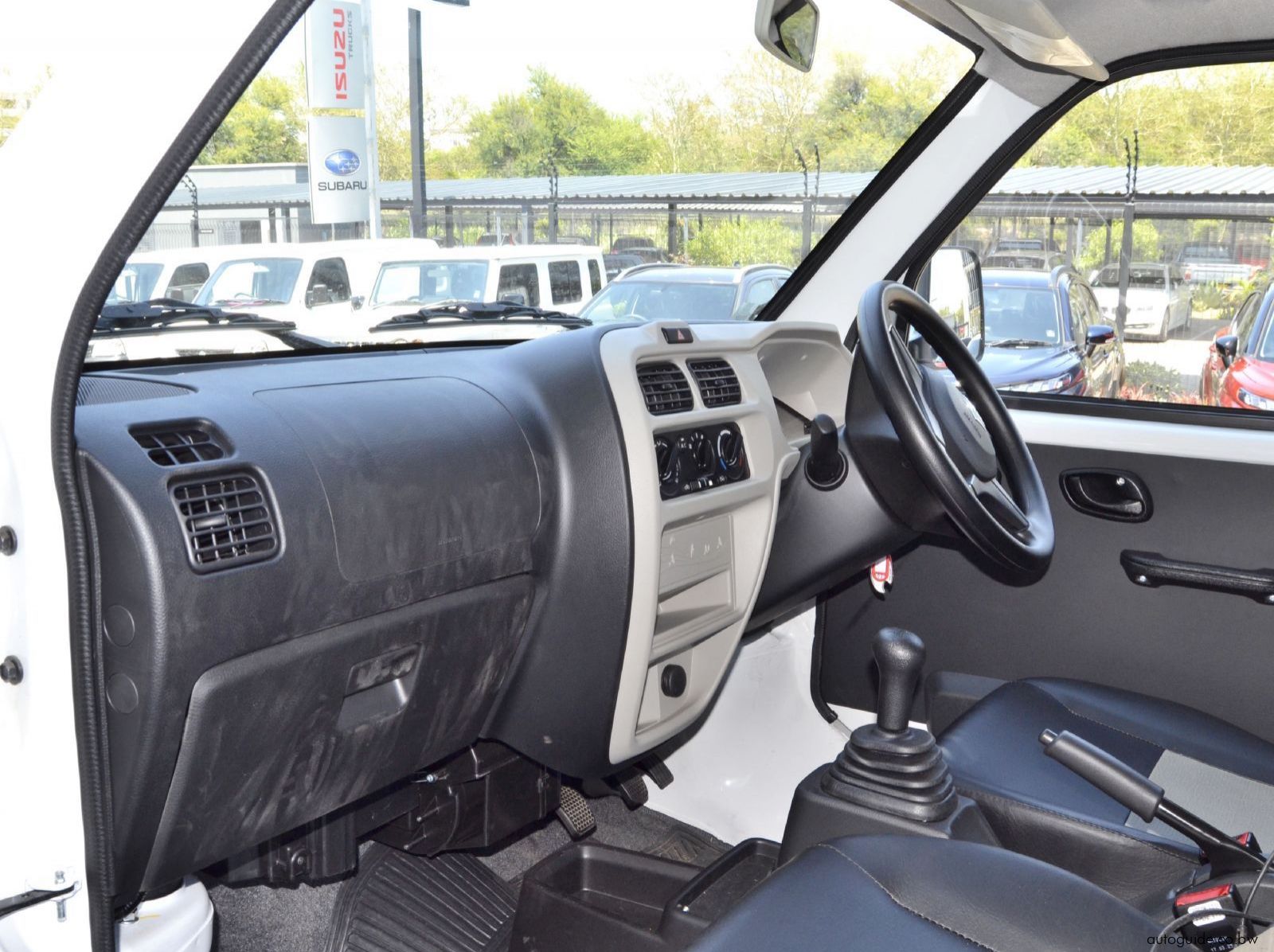 2025 Suzuki Ecco pictures