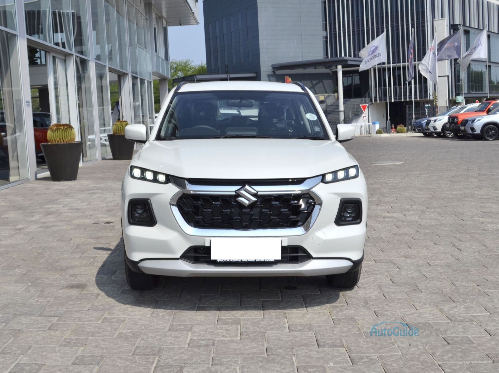 2025 Suzuki Grand Vitara pictures