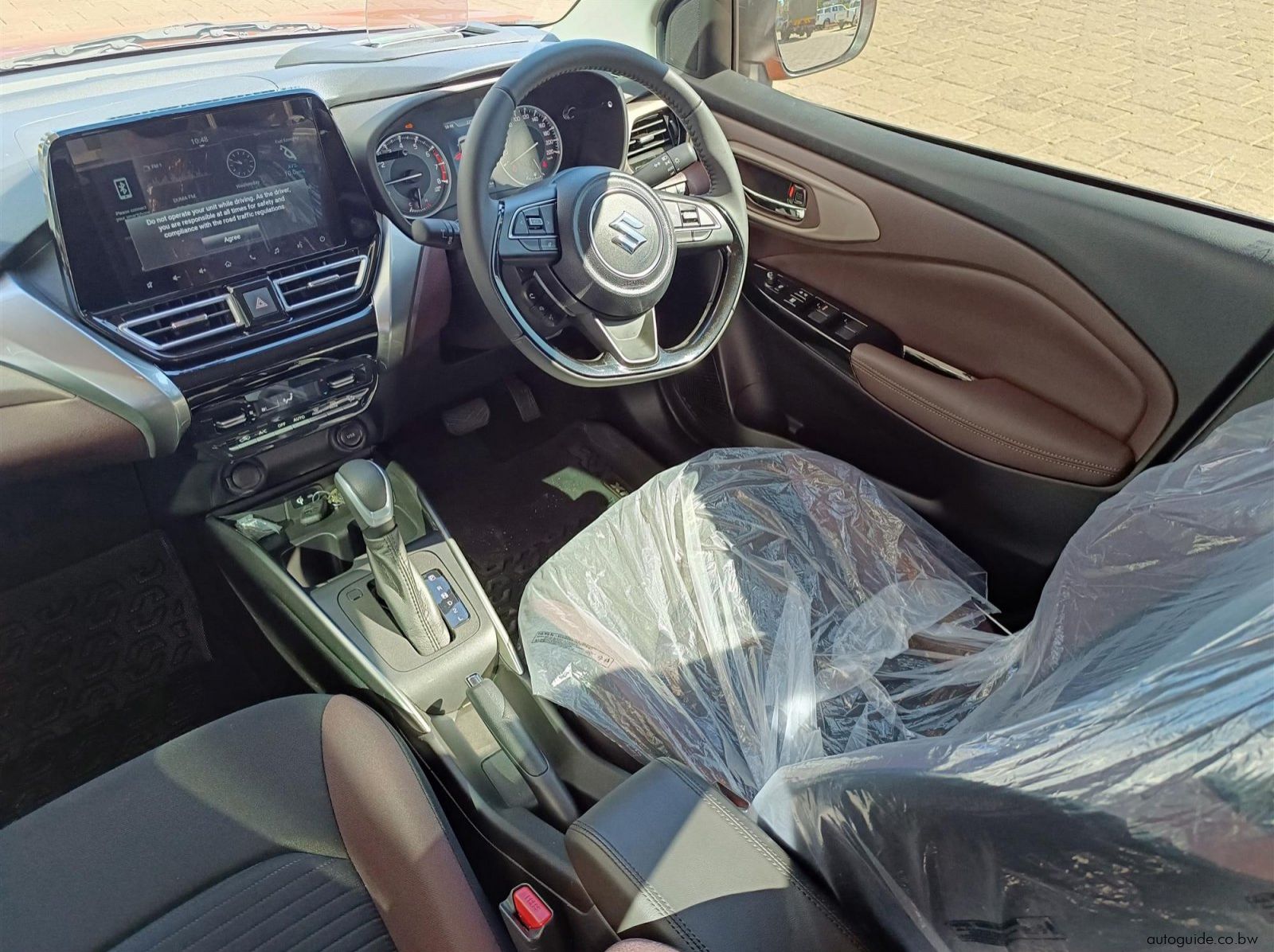 2026 Suzuki Fronx GLX A/T 1.5L pictures