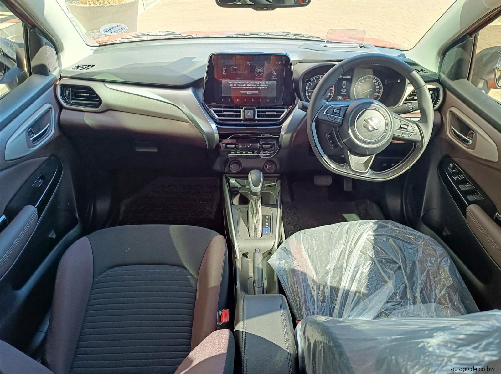 2026 Suzuki Fronx GLX A/T 1.5L pictures