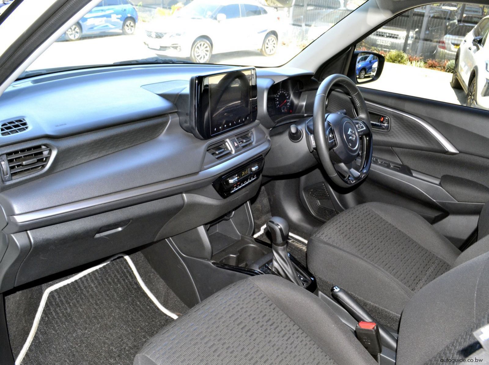 2025 Suzuki Swift pictures