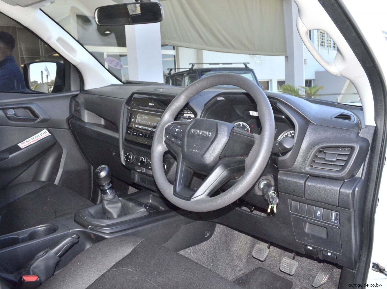 2025 Isuzu D-Max L pictures