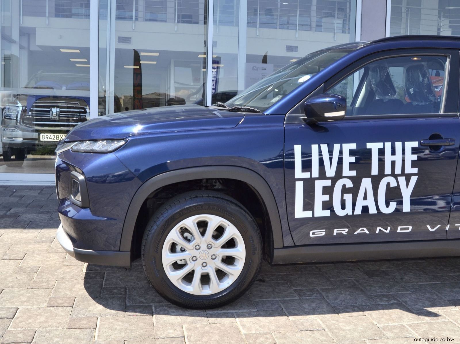 2025 Suzuki Grand Vitara pictures