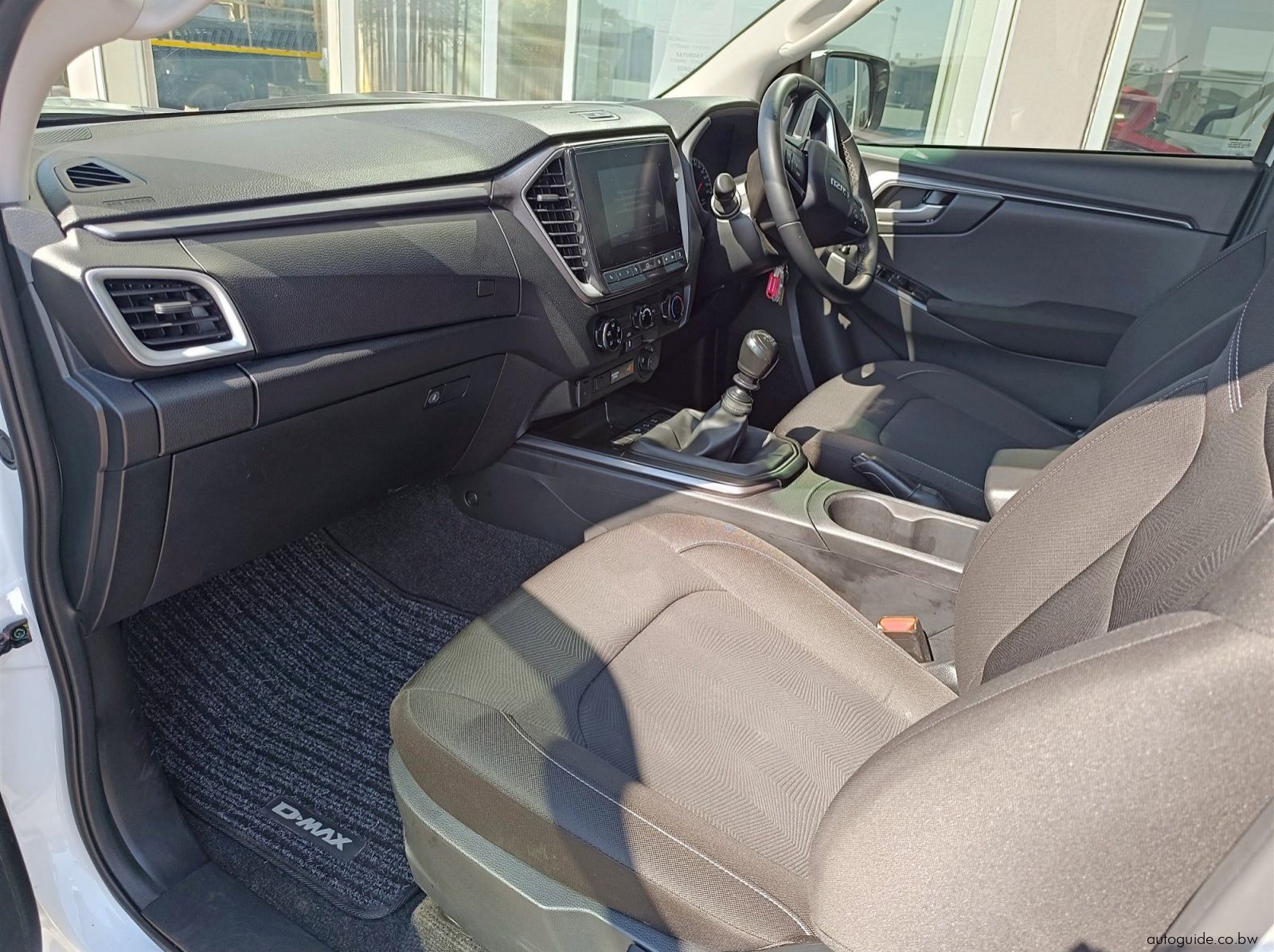 2025 Isuzu D-Max 4x4 3.0L pictures