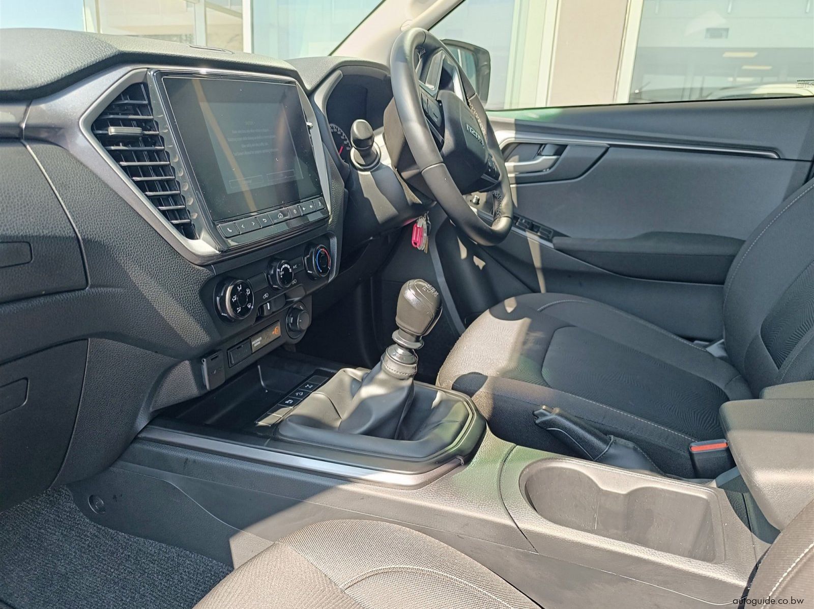 2025 Isuzu D-Max 4x4 3.0L pictures