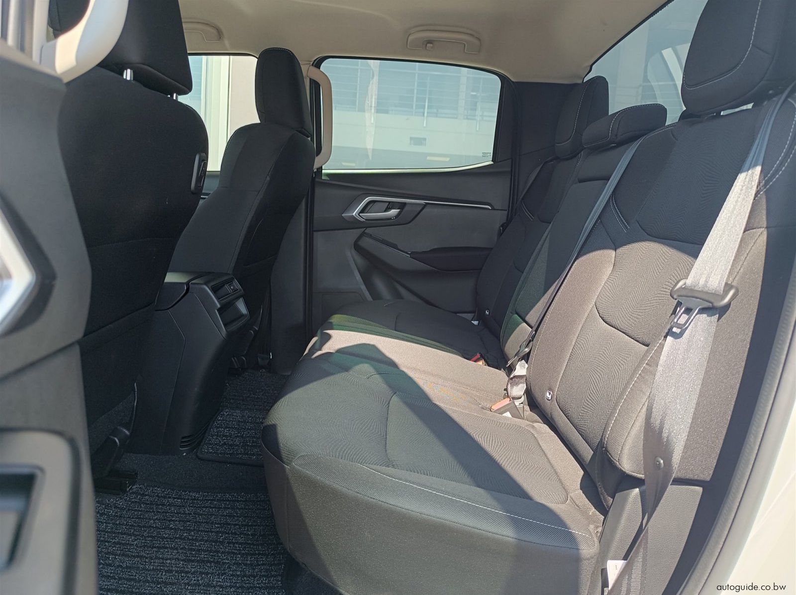 2025 Isuzu D-Max 4x4 3.0L pictures