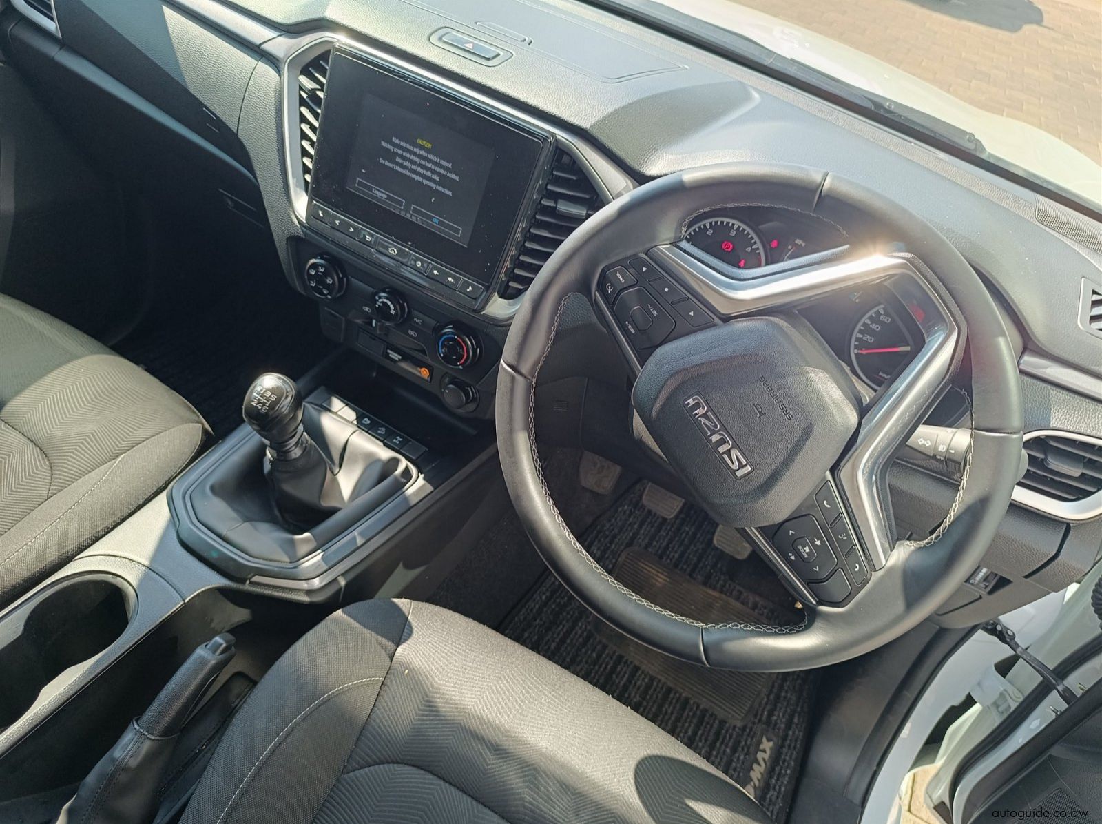2025 Isuzu D-Max 4x4 3.0L pictures
