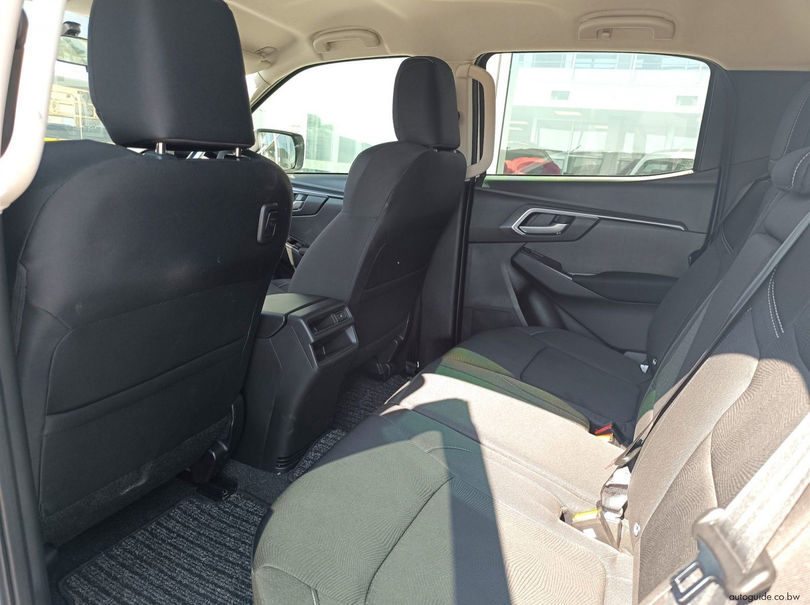 2025 Isuzu D-Max 4x4 3.0L pictures