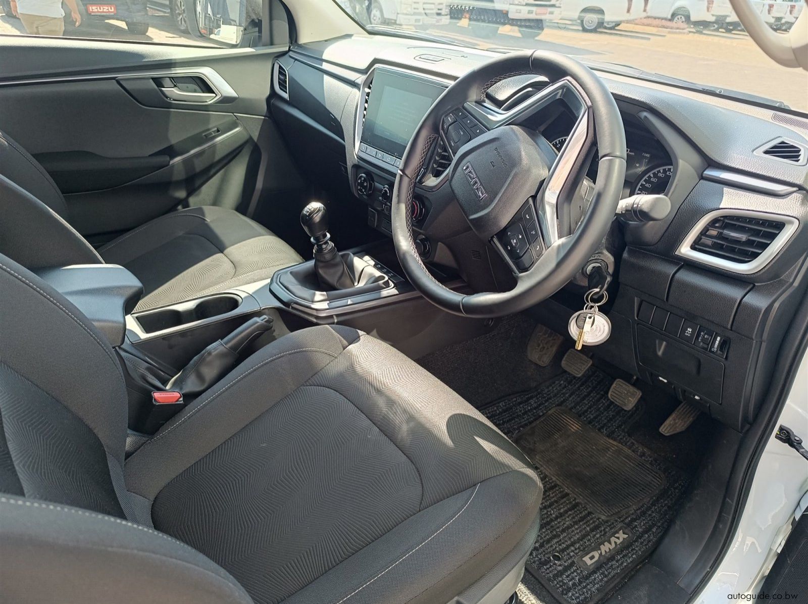 2025 Isuzu D-Max 4x4 3.0L pictures