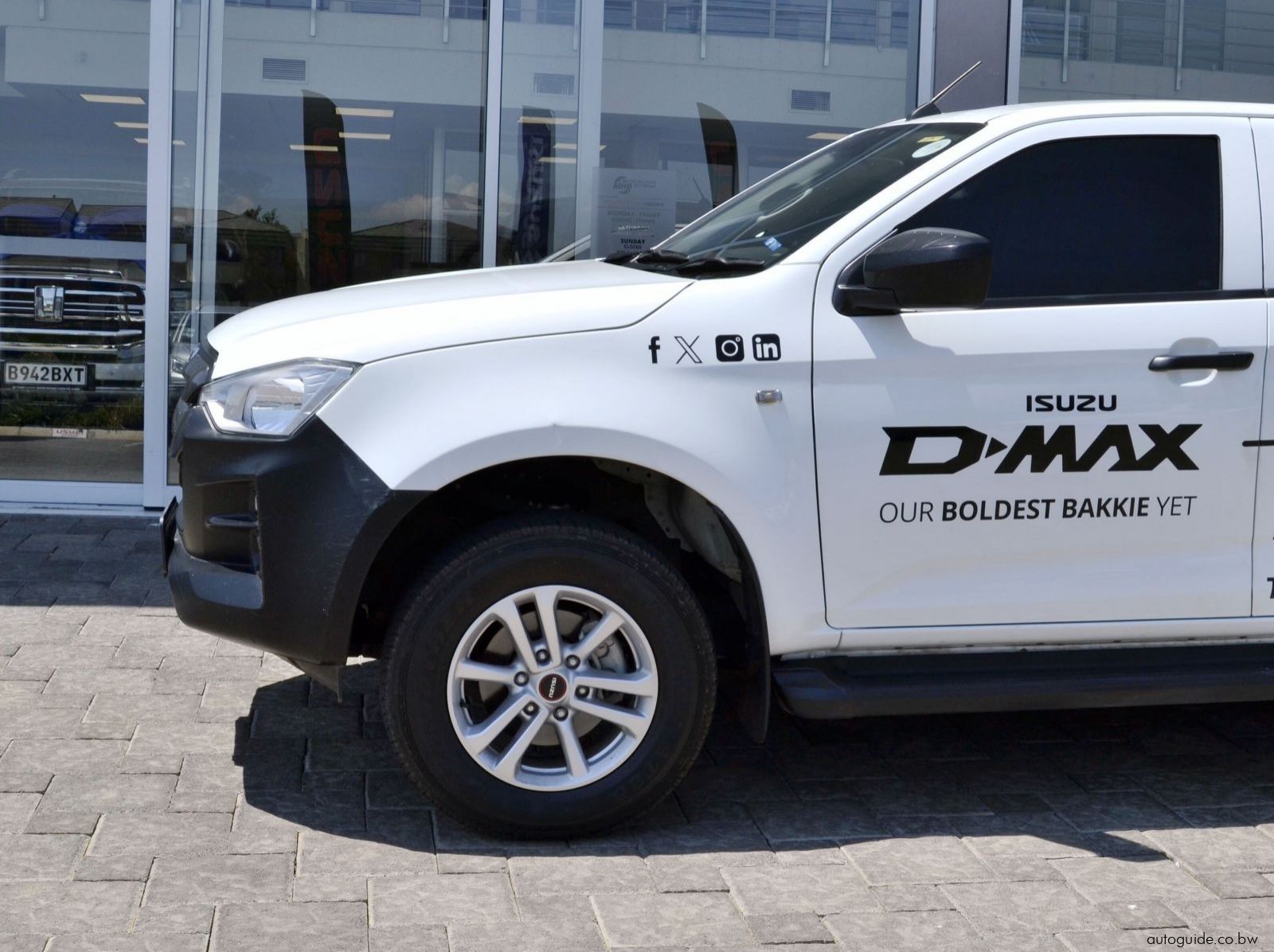 2024 Isuzu D-Max pictures