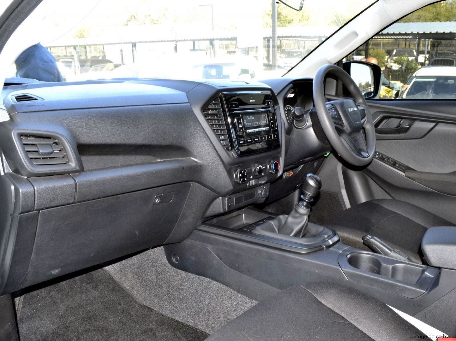 2024 Isuzu D-Max pictures