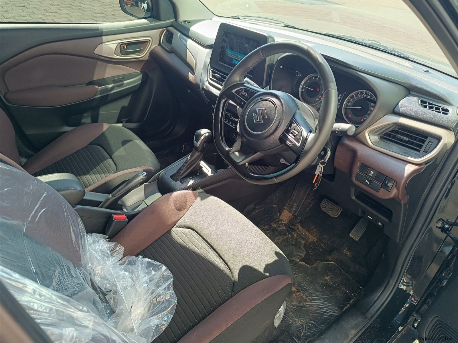 2026 Suzuki Fronx GL 1.5L A/T pictures