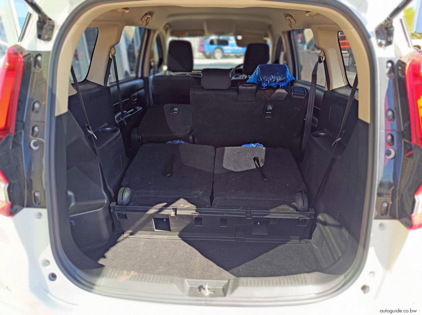 2025 Suzuki Ertiga 7 Seater pictures