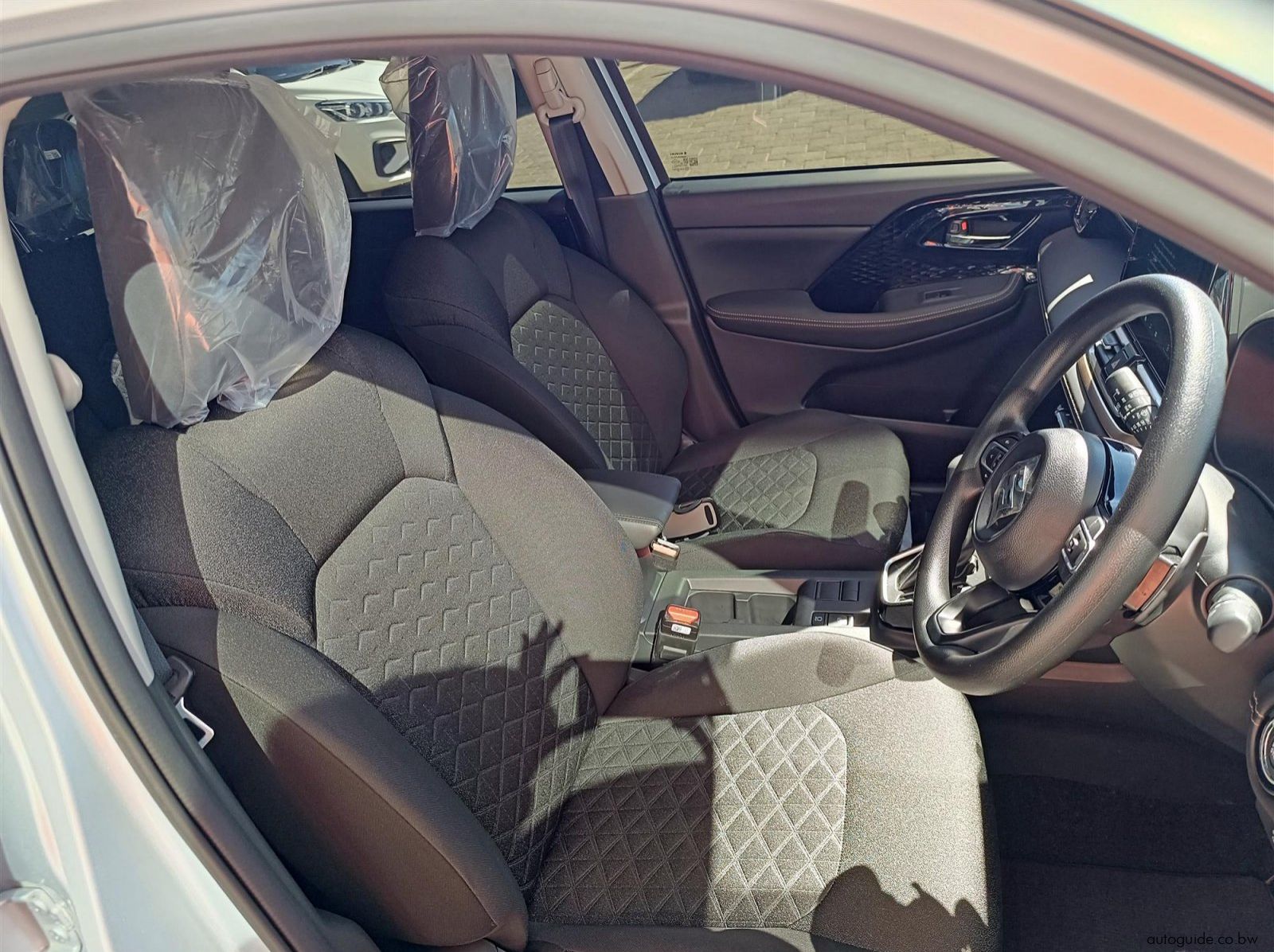 2026 Suzuki Across Hybrid A/T 1.5L pictures