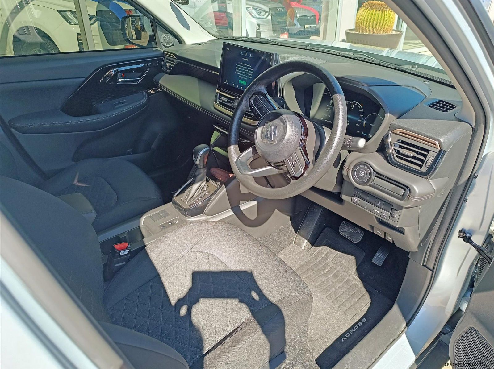 2026 Suzuki Across Hybrid A/T 1.5L pictures