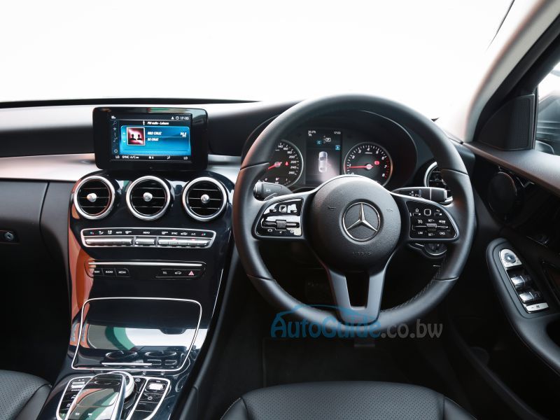 2018 Mercedes-Benz C180 F/L photo