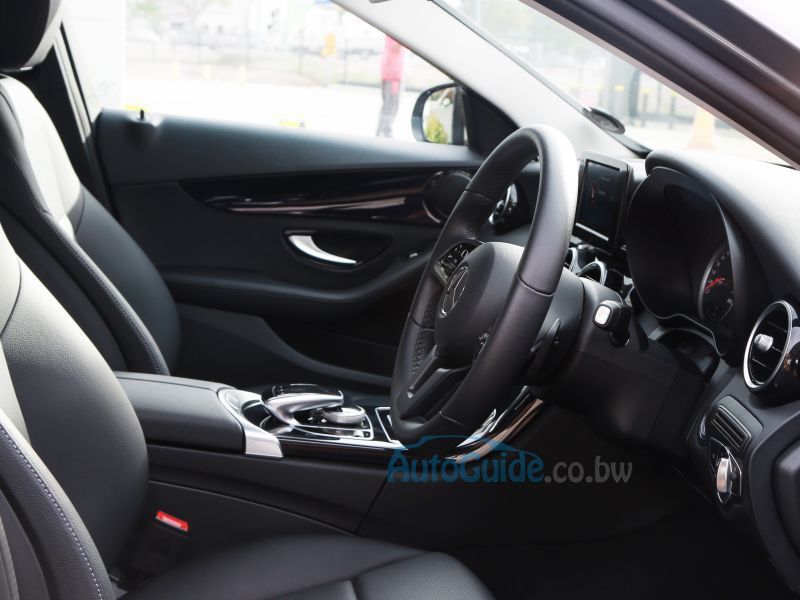 2018 Mercedes-Benz C180 F/L photo