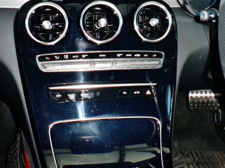 2019 Mercedes-Benz C43 AMG pictures